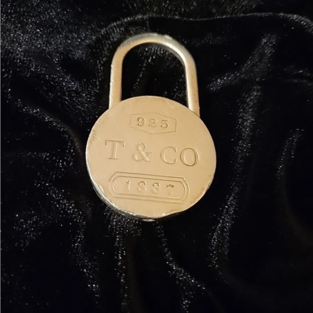 Authentic Vintage Tiffany & Co. 1837 Round Lock Pendant Sterling Silver Used Eng